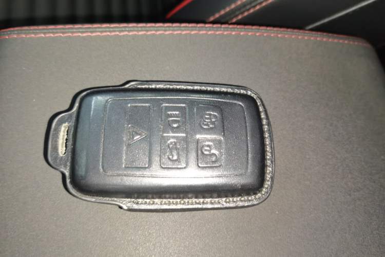 Used Land Rover Discovery Sport 2022 Revised Version 249 PS R-Dynamic S Performance Edition 5 Seats