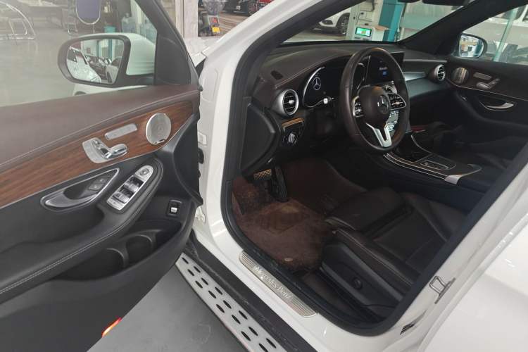 Used Mercedes-Benz GLC 2021 GLC 300 L 4MATIC Dynamic Model