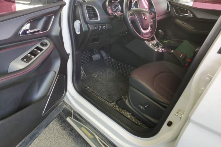 Used Baojun 560 2016 1.8L iAMT Luxury Model