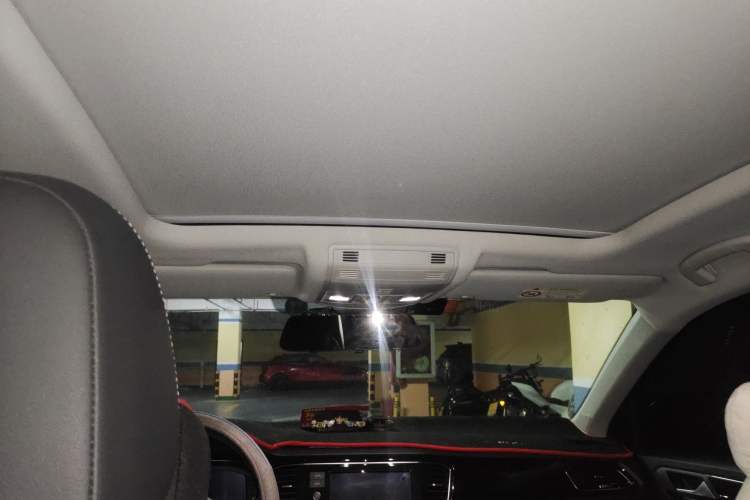 Used Volkswagen T-ROC 2020 280TSI DSG Two-Wheel Drive Comfort Version
