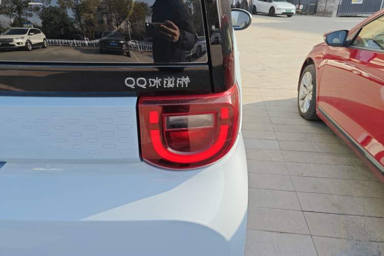 Used Chery QQ Ice Cream 2022 170km Sundae Phosphate Lithium-Ion