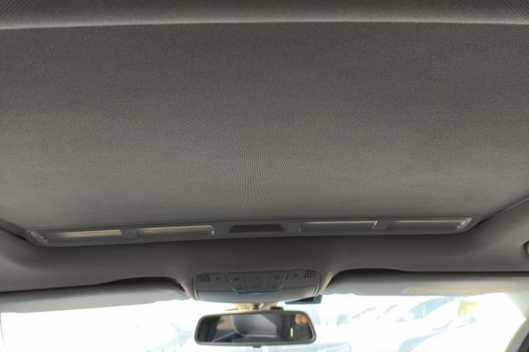 Used Mercedes-Benz C-Class 2018 C 180 L Fashion Model
