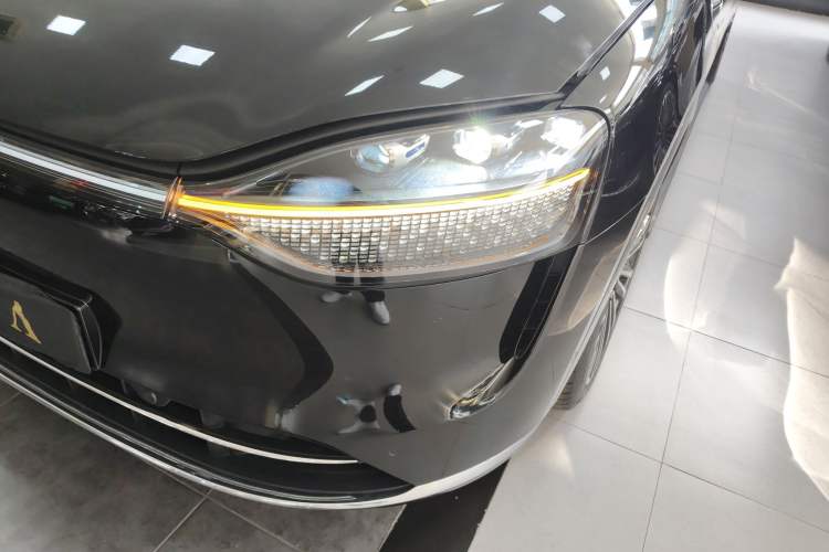 Used Hima AITO M9 2024 Range-Extended Ultra Version 52 kWh 6-Seater Model
