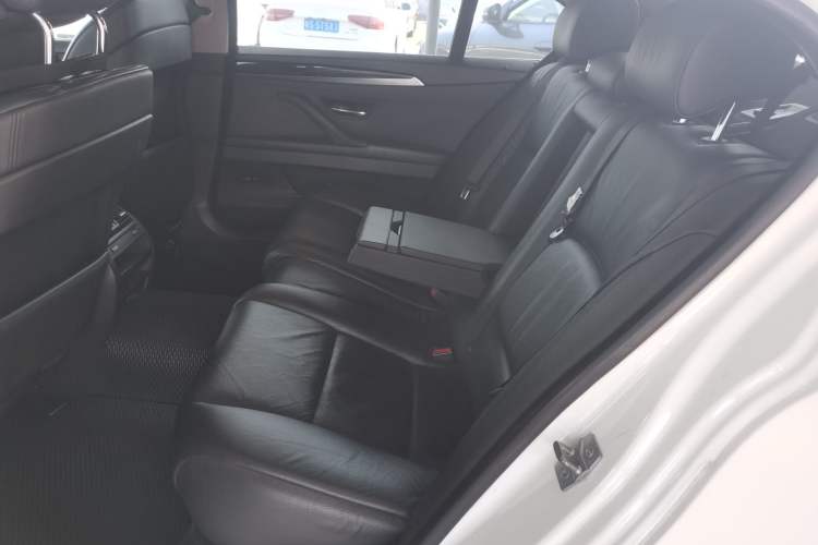 Used BMW 5 Series 2013 525Li Luxury Model