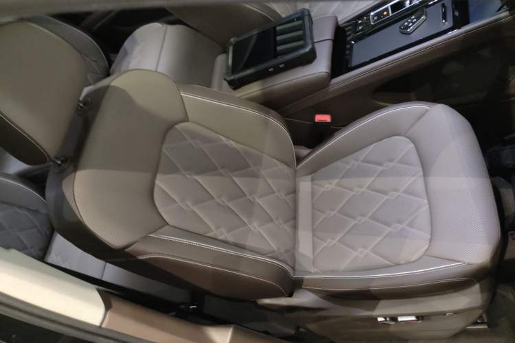 Used Volkswagen Viloran 2024 380TSI Premium Edition
