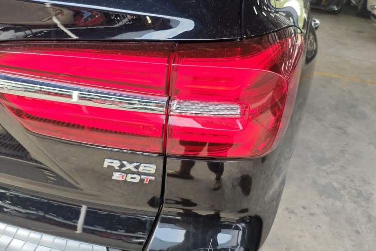 Used Roewe RX8 2019 30T Smart Connectivity Two-Wheel Drive Supreme Flagship Edition
