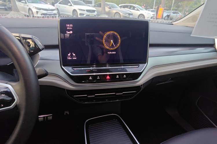 Used Volkswagen ID.6 CROZZ 2021 Long-Range PURE+ Edition
