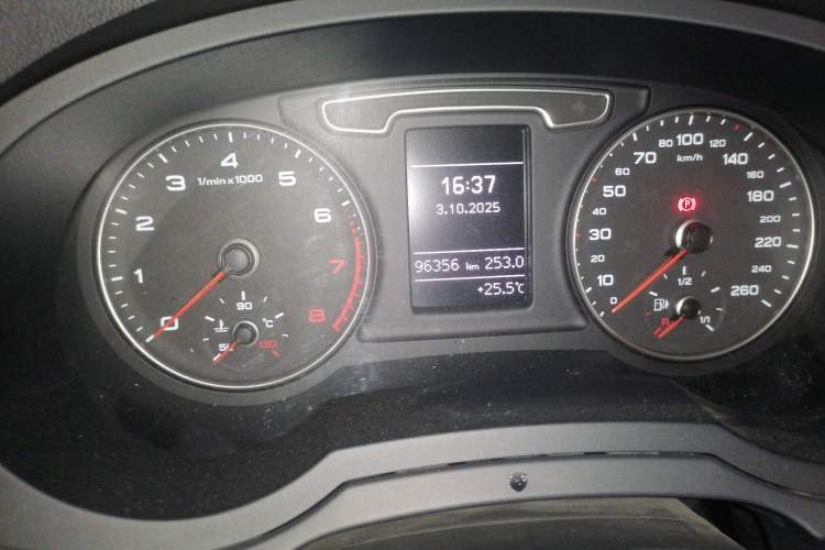 Used Audi Q3 2016 35 TFSI Collection Edition Comfort Model
