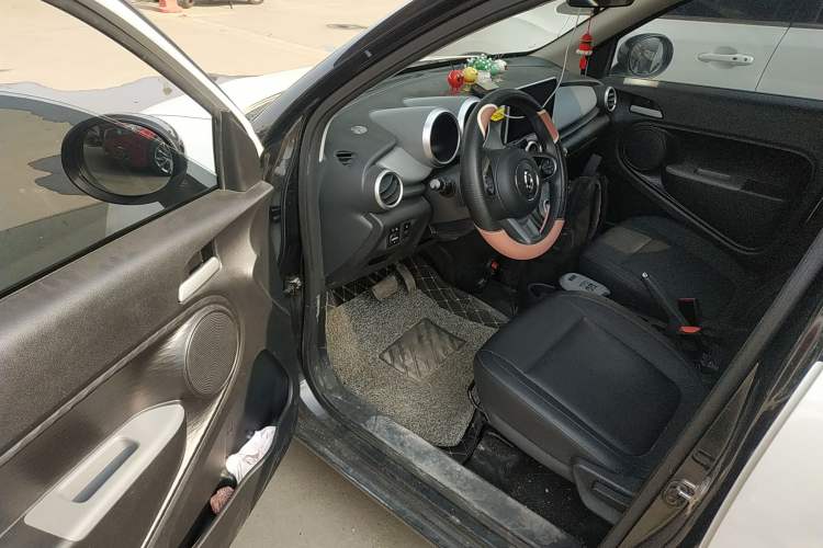 Used ORA Black Cat 2021 351 km Standard Version
