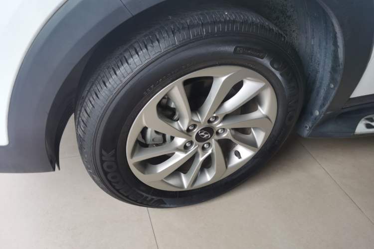 Used Hyundai Tucson 2015 1.6T Dual-Clutch Two-Wheel-Drive Smart Model
