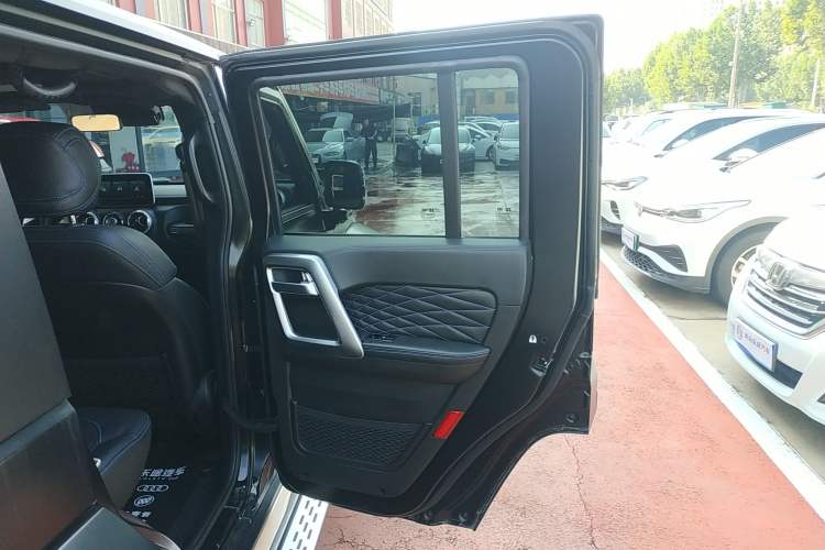 Used Beijing Auto BJ40 2023 2.0D Automatic Four-Wheel Drive Blade Hero Edition Adventurer Type