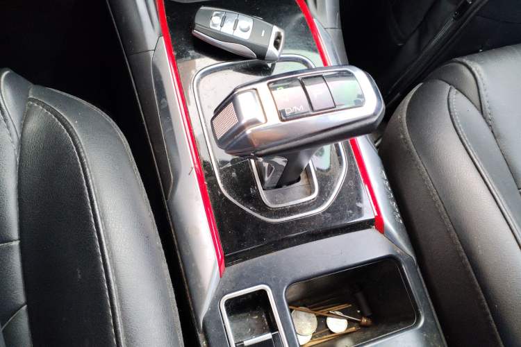 Used Haval H2 2018 Blue-Label 1.5T Dual-Clutch Two-Wheel-Drive Luxury Model