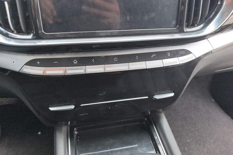 Used JETOUR X90 2019 1.5T DCT Smart Enjoyment Version 5 Seats China VI Standard
