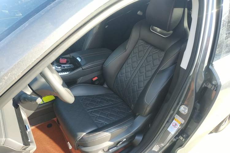 Used Changan UNI-K iDD 2022 Blue Whale iDD 130km 1.5T Excellence Model