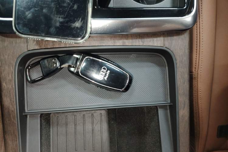 Used Audi Q7 2021 45 TFSI quattro S line Sport model
