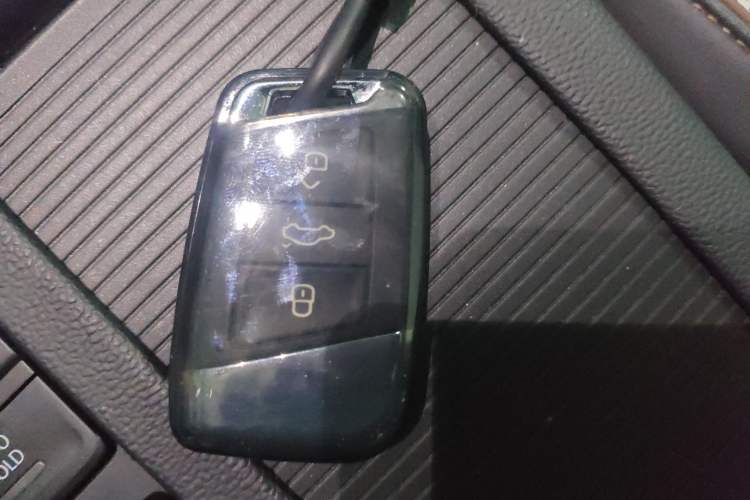 Used Volkswagen Magotan 2023 2 Million Units Commemorative Edition 330TSI DSG Luxury Version