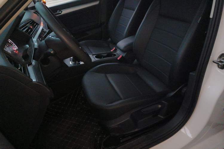 Used Volkswagen Lamando 2019 230TSI DSG Vision Edition China VI Standard
