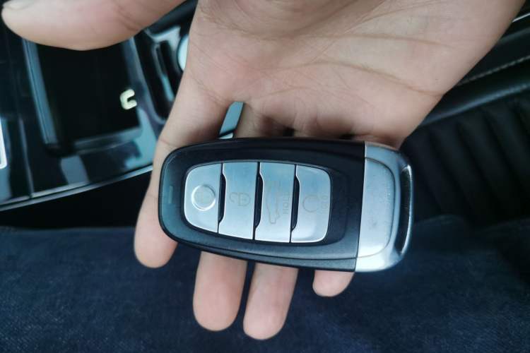 Used Hongqi H5 2019 30TD Dynamic Edition
