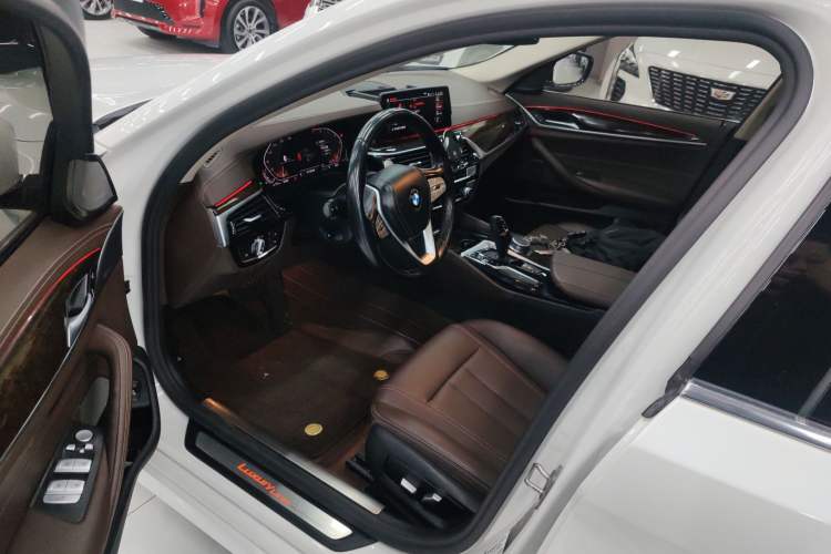 Used BMW 5 Series 2020 525Li Luxury Package
