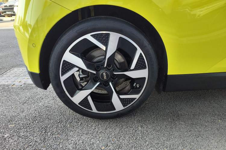 Used  Electric MINI COOPER 2024 452km COOPER SE Artist