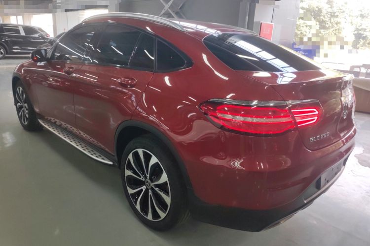 Used Mercedes-Benz GLC Coupe 2017 GLC 260 4MATIC Coupe SUV
