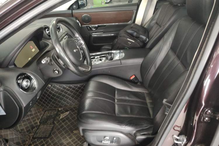 Used Jaguar XJ 2016 XJL 2.0T Two-Wheel-Drive Elegant Business Edition
