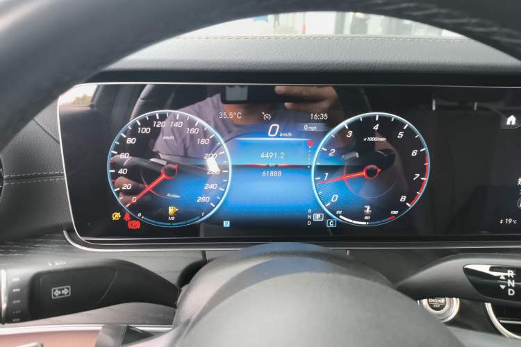 Used Mercedes-Benz E-Class 2022 E 300 Stylish Sports Edition
