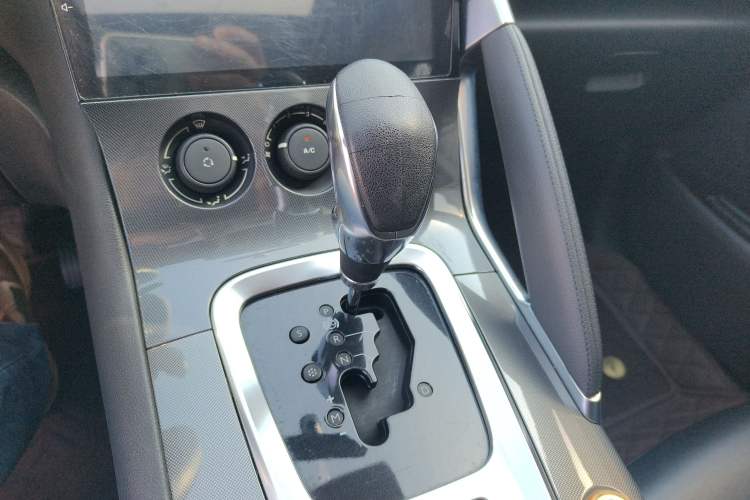 Used Peugeot 3008 2016 2.0L Automatic Classic Edition
