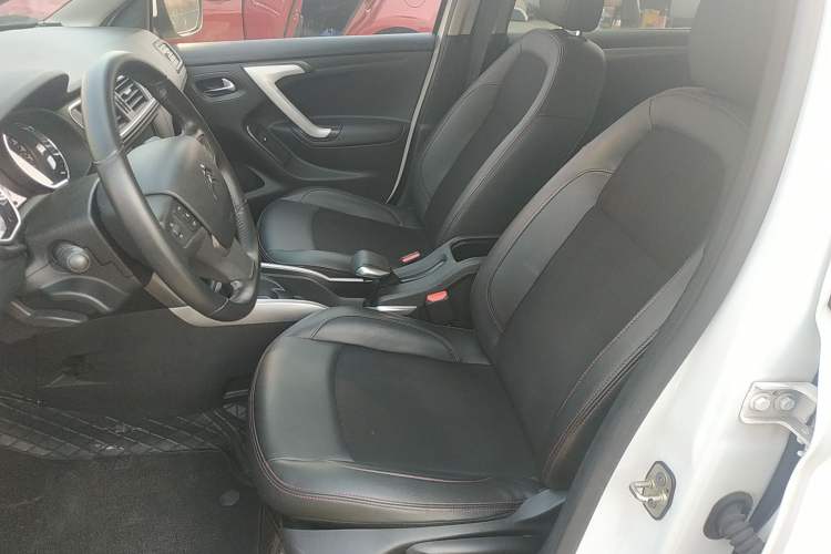 Used Citroen C3-XR 2015 1.6L Automatic Pioneer Model
