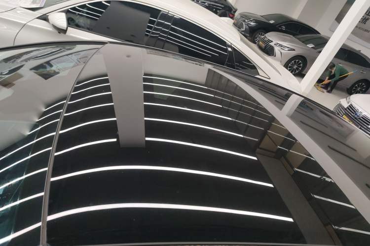 Used Toyota Avalon 2024 Dual-Motor 2.0L Premium Edition
