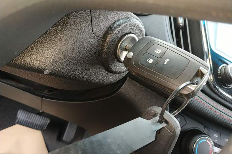 Used Chevrolet Monza 2022 Light Hybrid RS 330T Automatic Comfort Edition