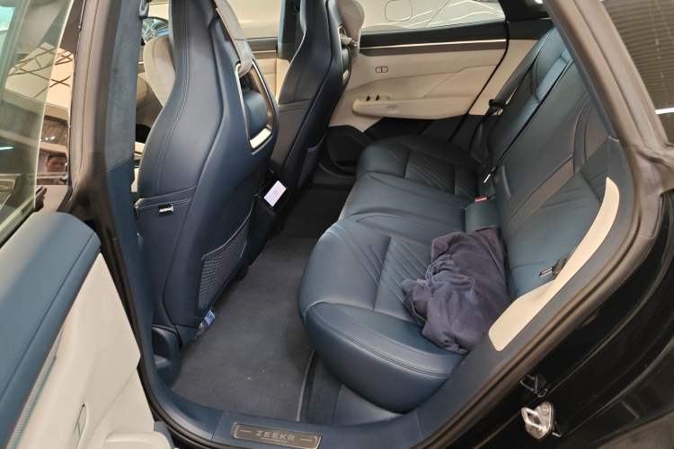 Used Zeekr 001 2024 WE Edition 100 kWh Rear-Drive