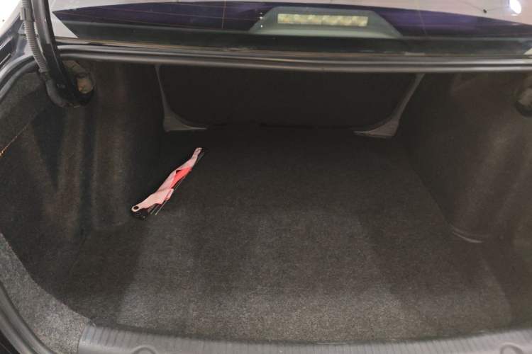 Used Volkswagen Lavida 2013 Revised Classic 1.6L Automatic Fashion Edition