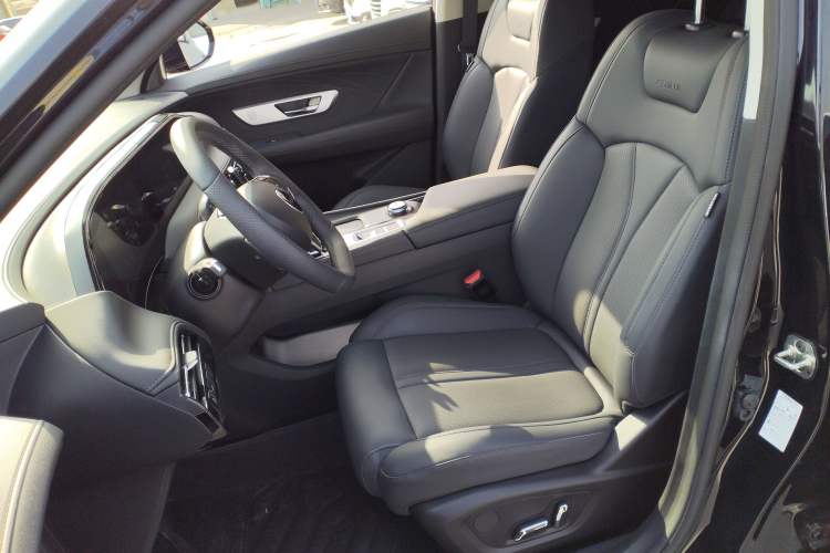 Used Dongfeng Aeolus Huge 2024 Mach Power 1.5T Premium Model