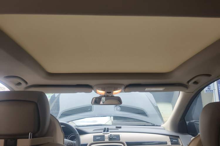 Used Mercedes-Benz R-Class 2017 R 320 4MATIC Business Edition Prestige Model