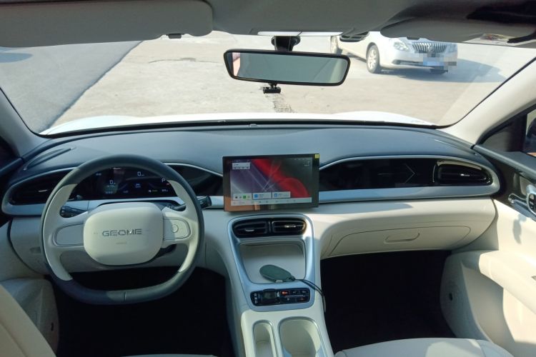 Used  Geome 2025 410 km Free Version