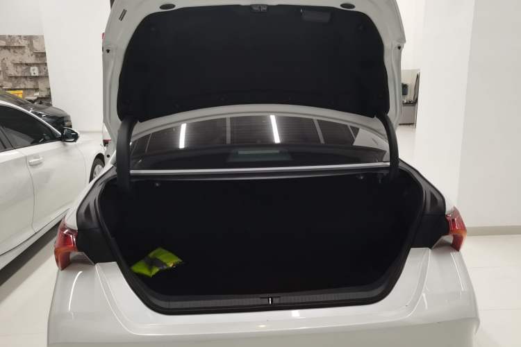 Used Toyota Avalon 2022 Dual-Engine 2.5L Luxury Edition