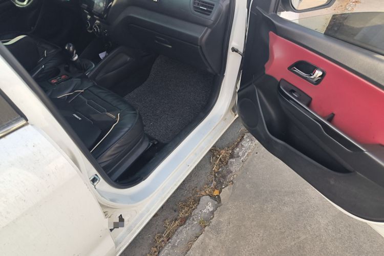 Used Kia K2 2012 Hatchback 1.4L MT GLS
