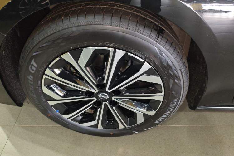 Used Nissan Teana 2026 Model Harmony Cockpit 2.0L Ultra-Comfort Edition