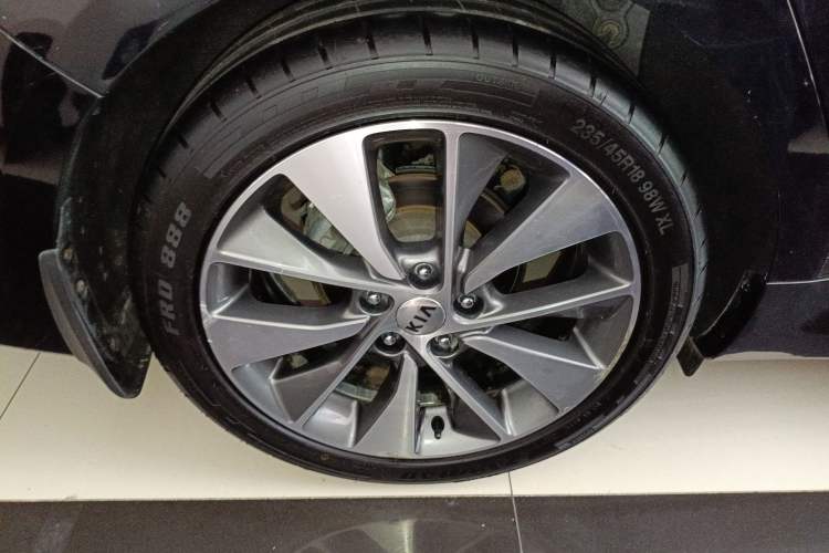 Used Kia K5 2016 2.0L Automatic LUX
