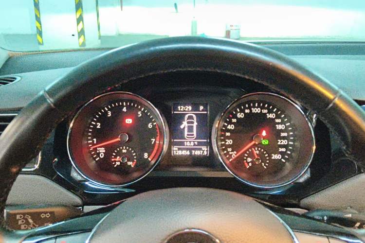 Used Volkswagen Sagitar 2017 230TSI Automatic Luxury Edition