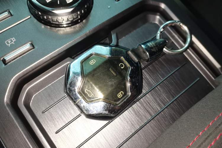 Used JETOUR Traveler 2023 2.0T All-Wheel Drive CrossPRO+
