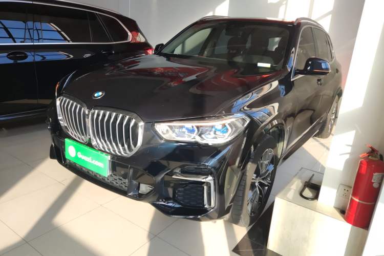 Used BMW X5 2022 xDrive 30Li Luxury M Sport Package
