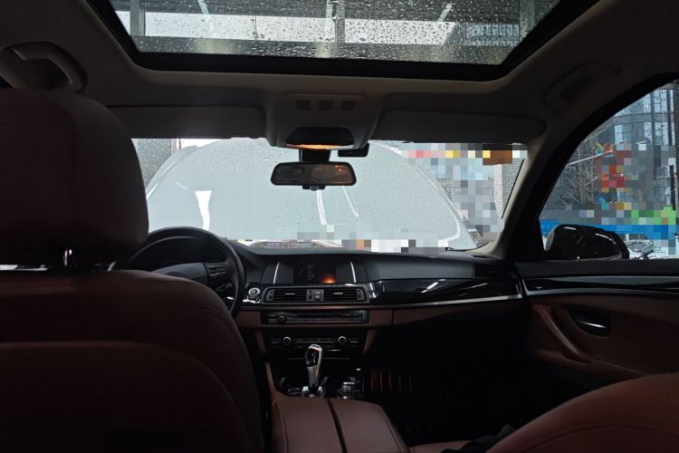 Used BMW 5 Series 2014 520Li Elegant Model
