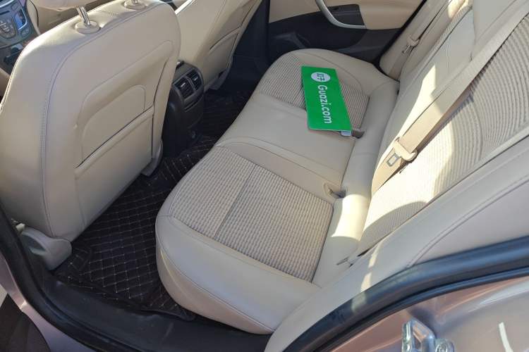 Used Buick Regal 2014 2.0L Leading Fashion Edition