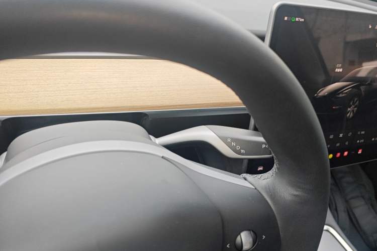 Used Tesla Model Y 2022 Long-Range All-Wheel-Drive Version
