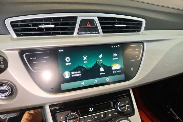 Used Geely Auto Emgrand X7 Sport 2018 1.8TD Automatic Two-Wheel Drive ZhiZun Model with 4G Connectivity