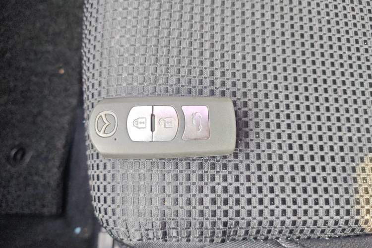 Used Mazda Mazda 3 Axela 2017 Sedan 1.5L Automatic Luxury Model Emission Standard China V
