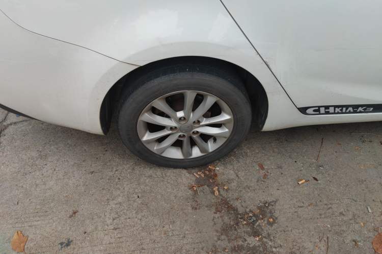 Used Kia K3 2016 1.6L Automatic with Sunroof
