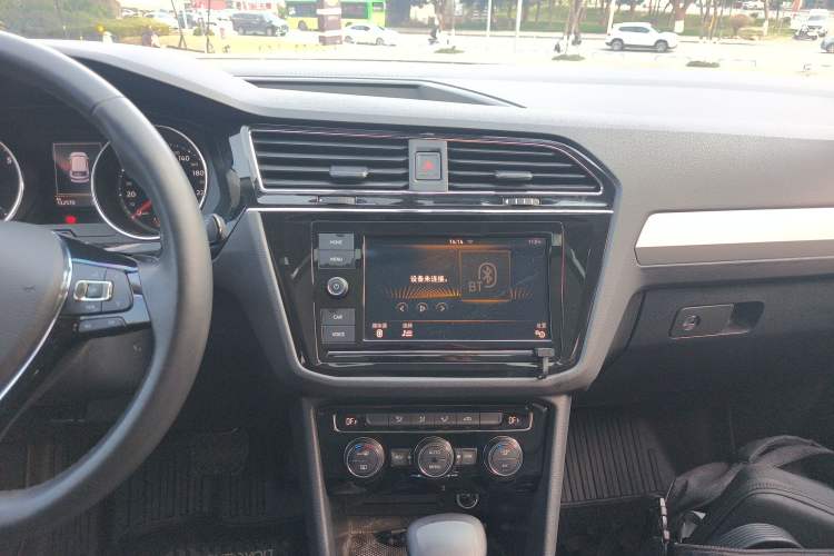 TDK.VehicleDetails.img